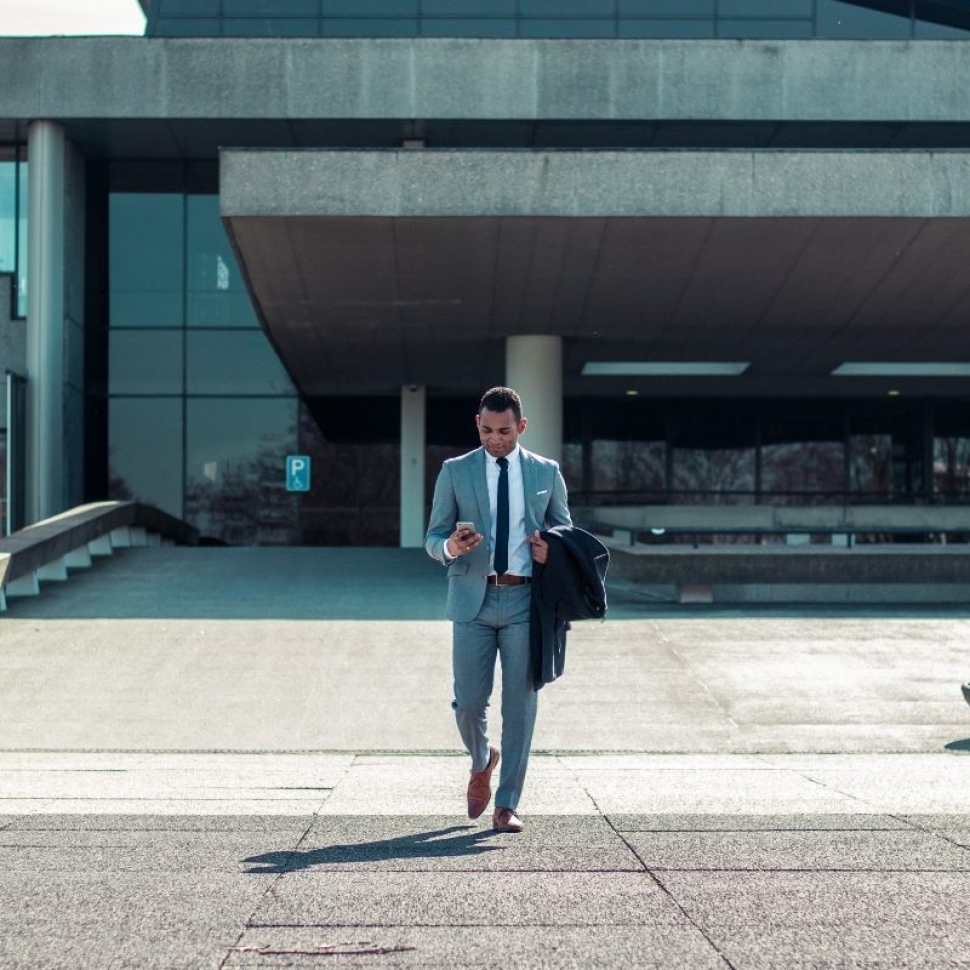 demo-attachment-979-bram-naus-221602-unsplash